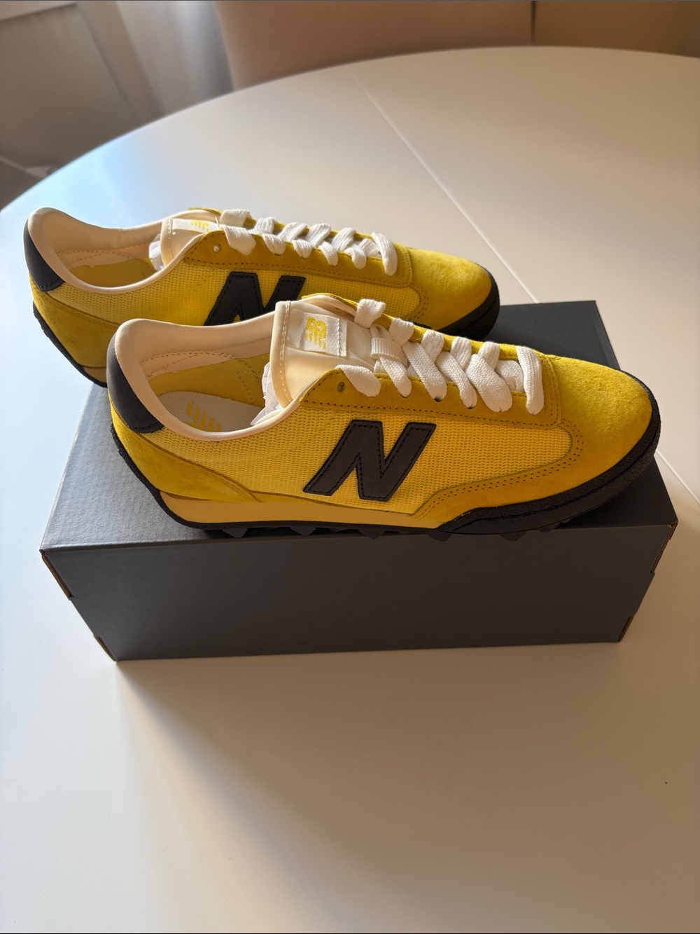 NIB New Balance Gator Run Apollo Gold Yellow Black Suede Sneakers Women’s 9
